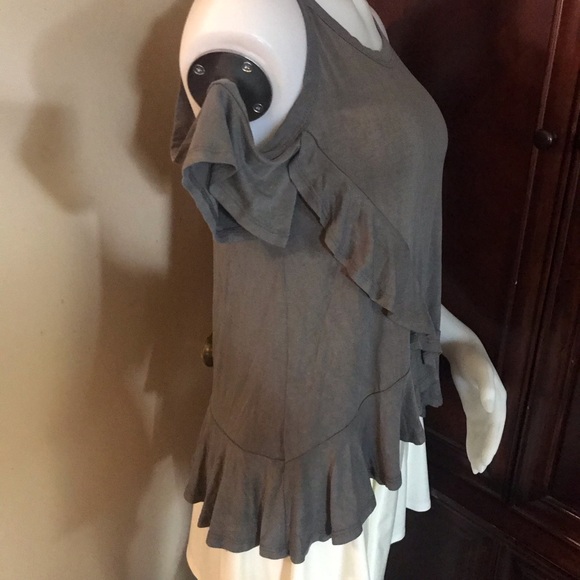 🆕 I Joah Gray Asymmetrical Top-Small - Picture 4 of 7